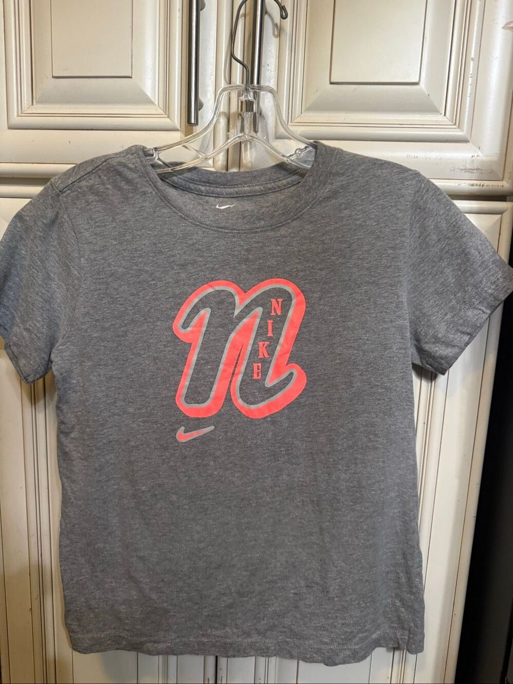 Nike Girls Crew Neck Short Sleeve Graphic T-Shirt Heathered Charcoal Gray Large